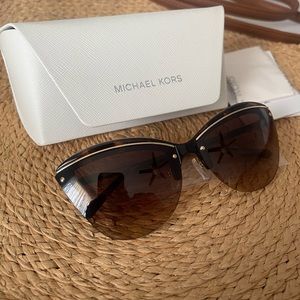 MICHAEL KORS MK 2113(CONDADO) 333313 DARK TORTOISE 66-140MM SUNGLASSES